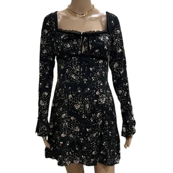 Free People Black and‎ Tan Floral Tess Mini Dress Bell Sleeves Size Large $128 - Picture 4 of 11